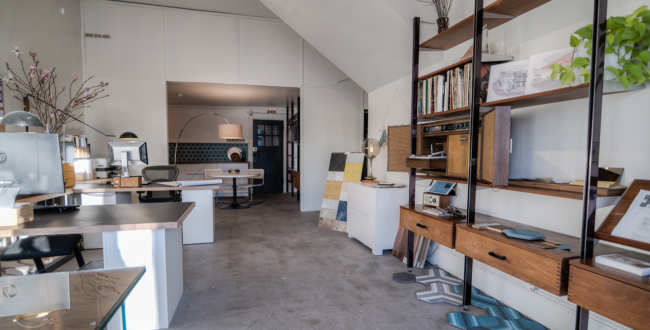 08_OurStudio_01
